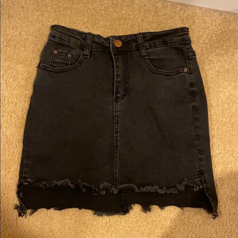 Black denim jegging mini skirt